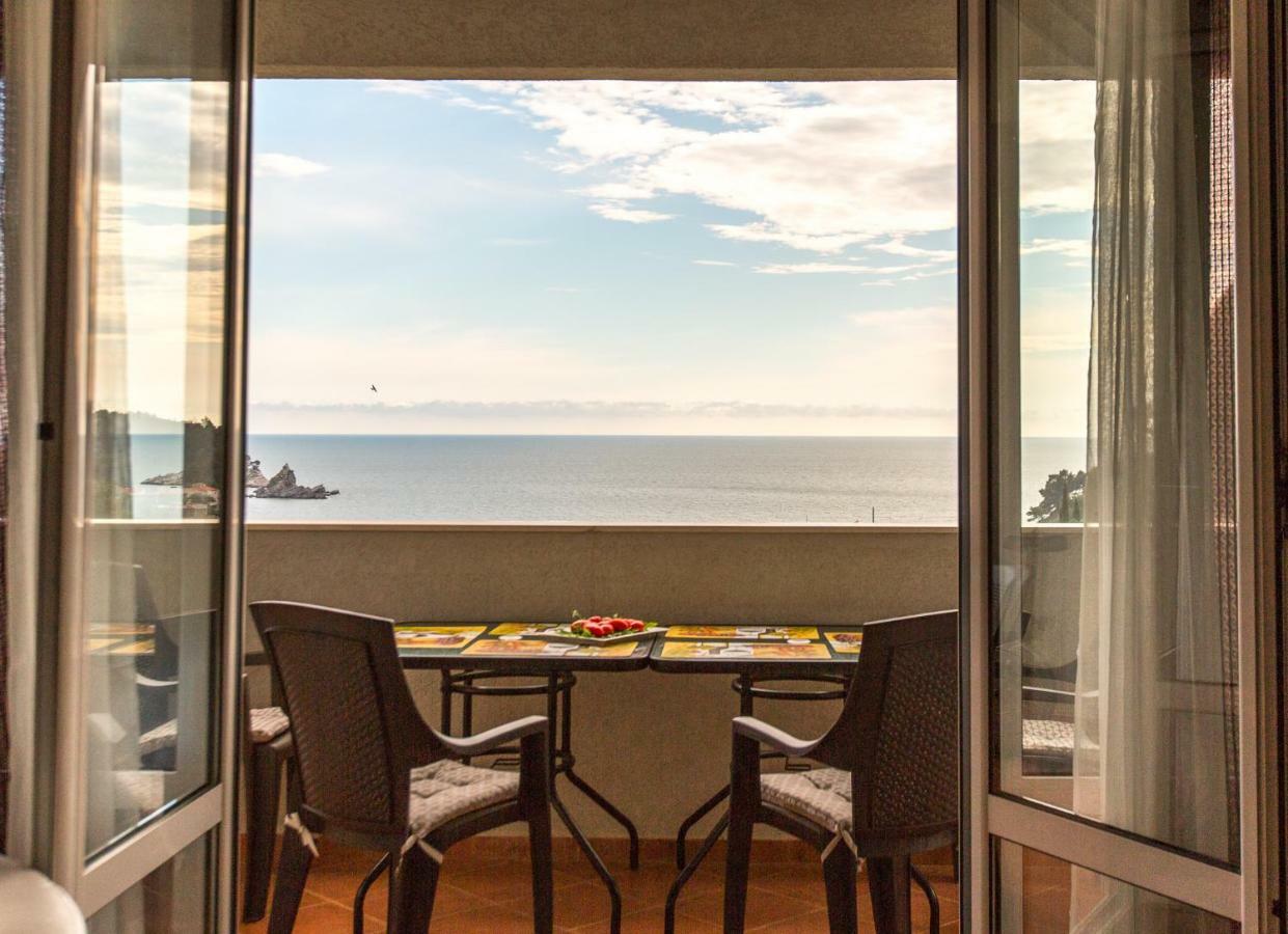 Apartment Green House Petrovac Bagian luar foto
